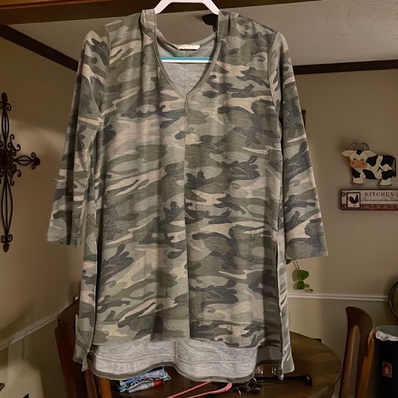 entro Tops - Women’s Camo Tunic